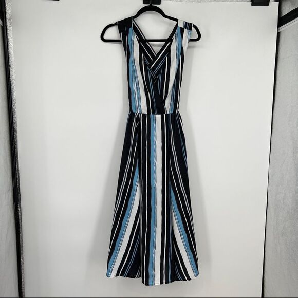 L'ATISTE Dresses & Skirts - L'ATISTE Multi Striped Cutout Criss-cross A-Line Woven V-neck Sleeveless Dress